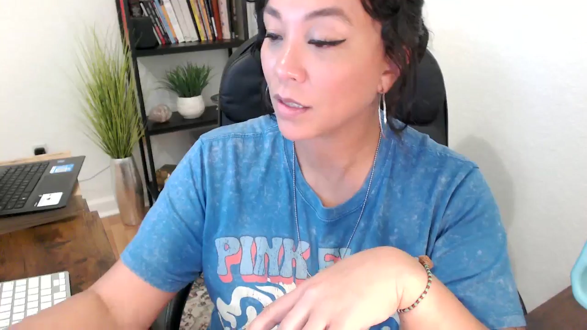 Gallery image thumbnail from MickaylaMinx's myfreecams stream on, 11/04/2024, 21:42 image 12 of 20