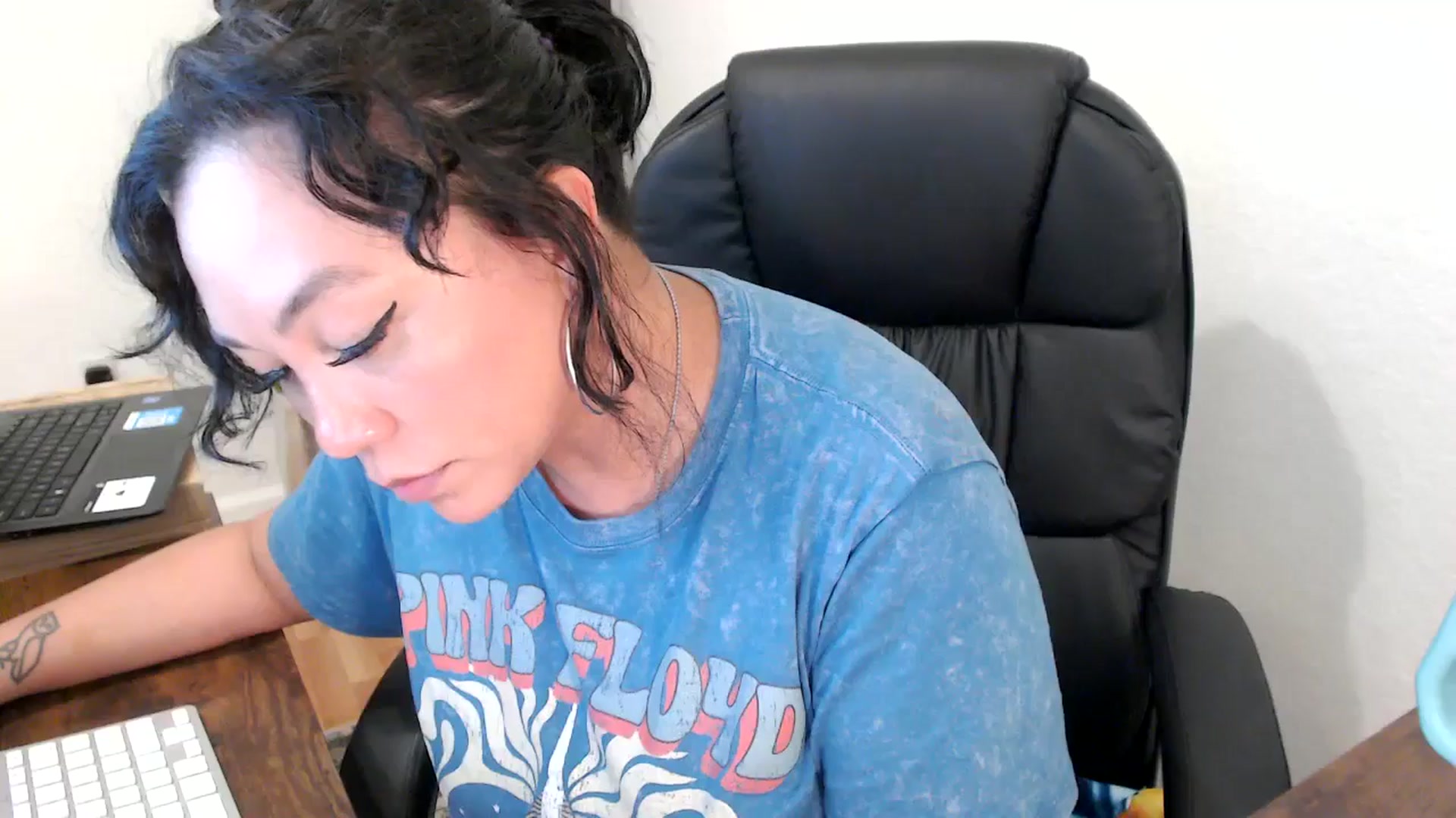 Gallery image thumbnail from MickaylaMinx's myfreecams stream on, 11/04/2024, 21:42 image 8 of 20
