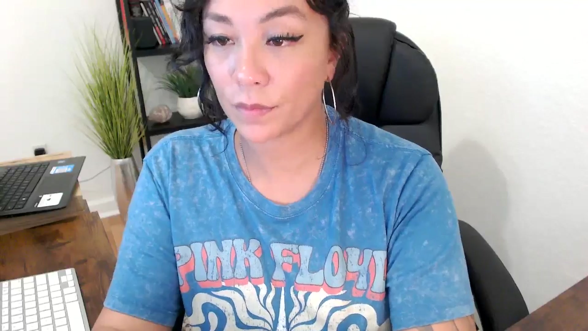 Gallery image thumbnail from MickaylaMinx's myfreecams stream on, 11/04/2024, 21:42 image 2 of 20