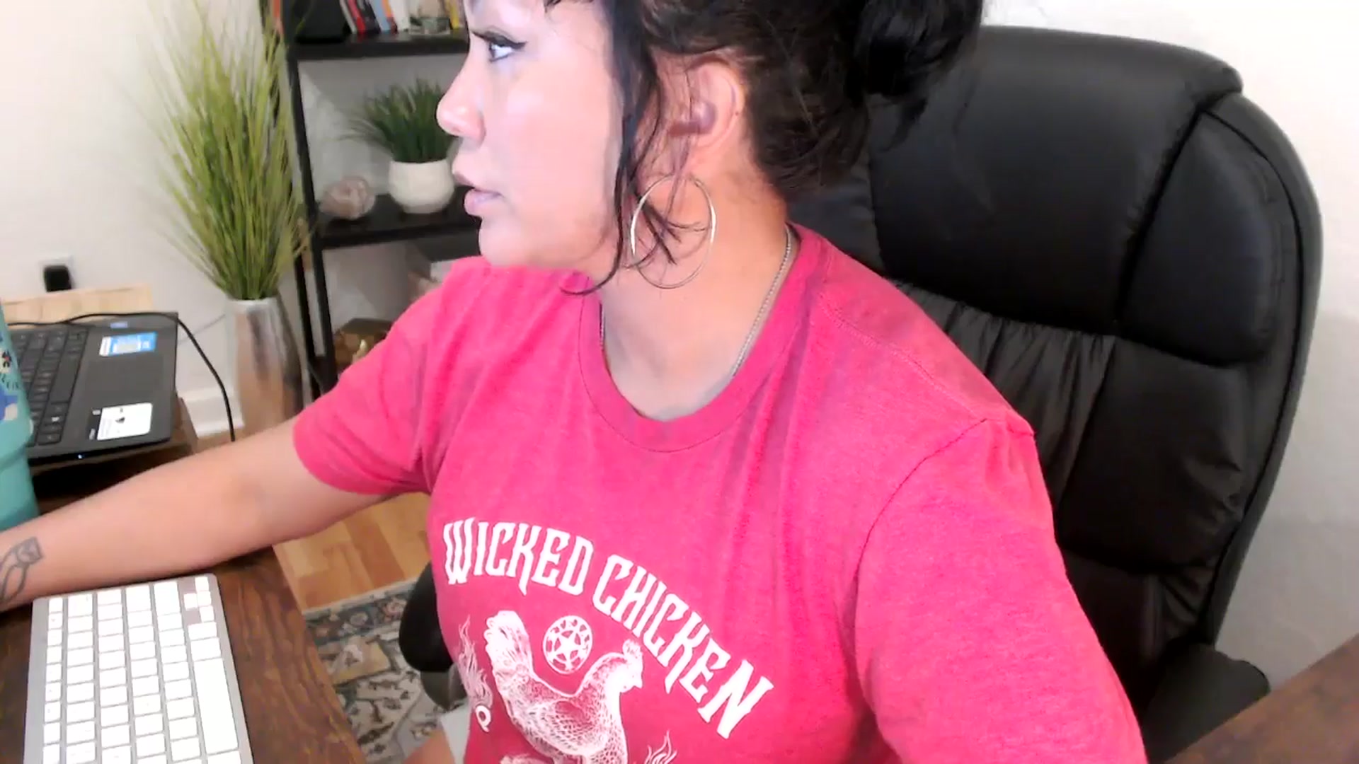Gallery image thumbnail from MickaylaMinx's myfreecams stream on, 11/05/2024, 15:43 image 6 of 20