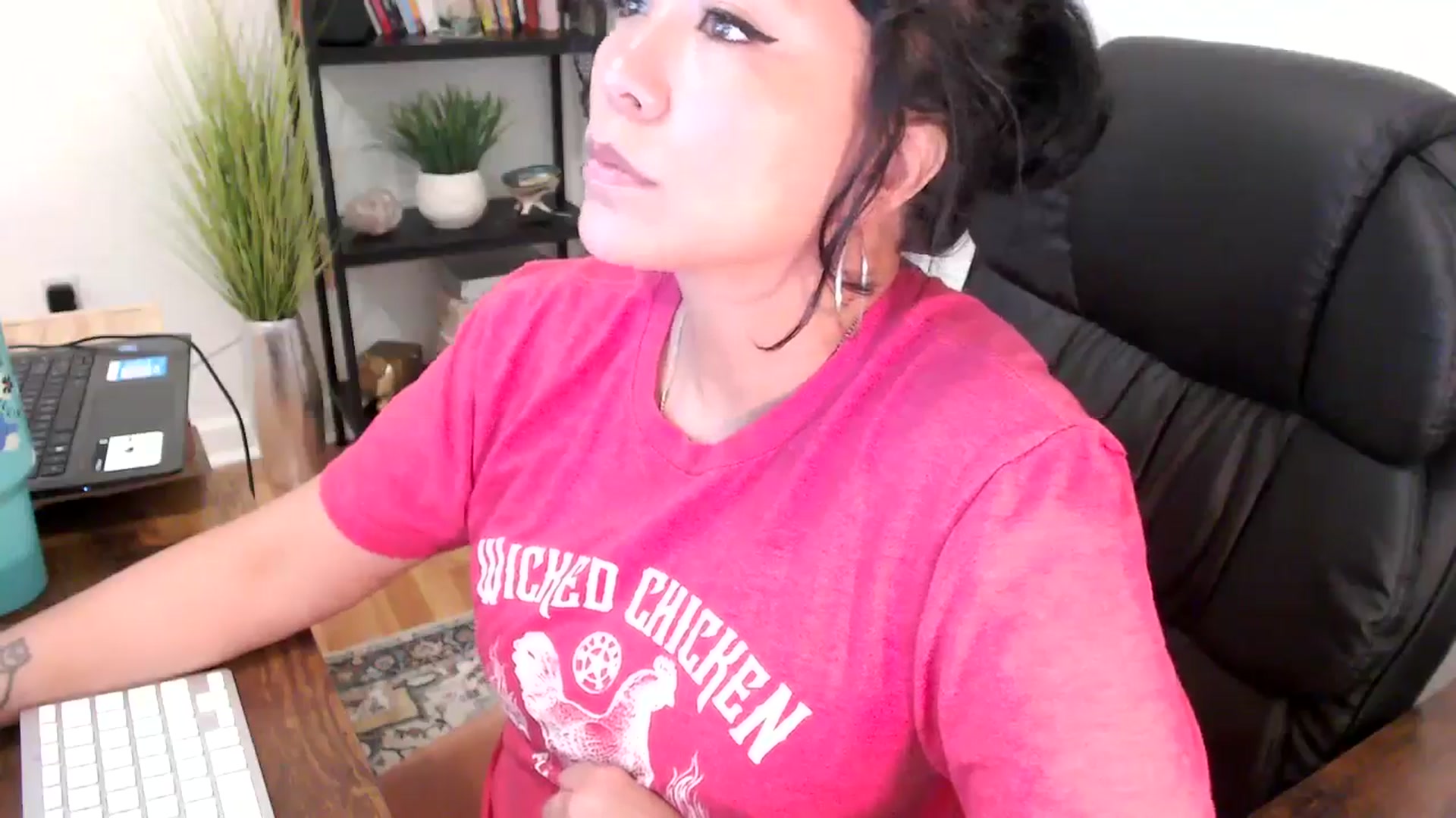 Gallery image thumbnail from MickaylaMinx's myfreecams stream on, 11/05/2024, 15:43 image 20 of 20