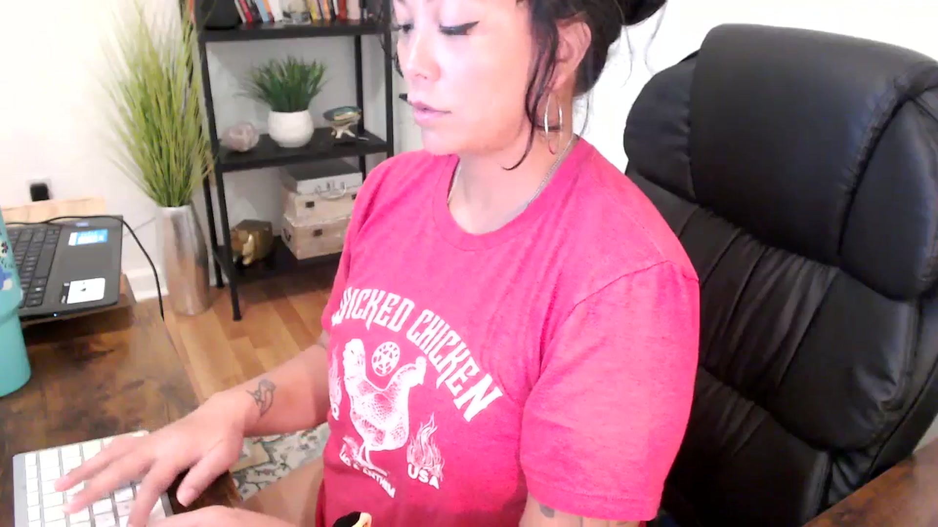 Gallery image thumbnail from MickaylaMinx's myfreecams stream on, 11/05/2024, 15:43 image 19 of 20