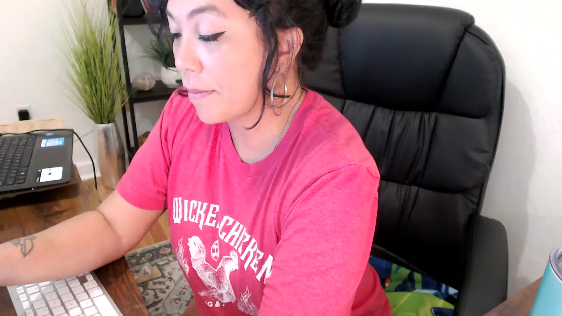 Gallery image thumbnail from MickaylaMinx's myfreecams stream on, 11/05/2024, 16:20 image 7 of 20