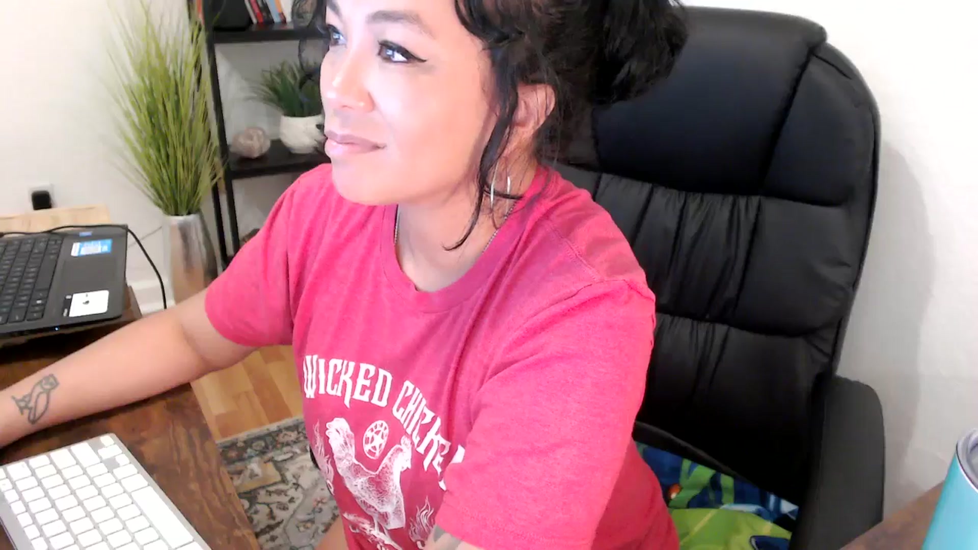 Gallery image thumbnail from MickaylaMinx's myfreecams stream on, 11/05/2024, 16:20 image 9 of 20
