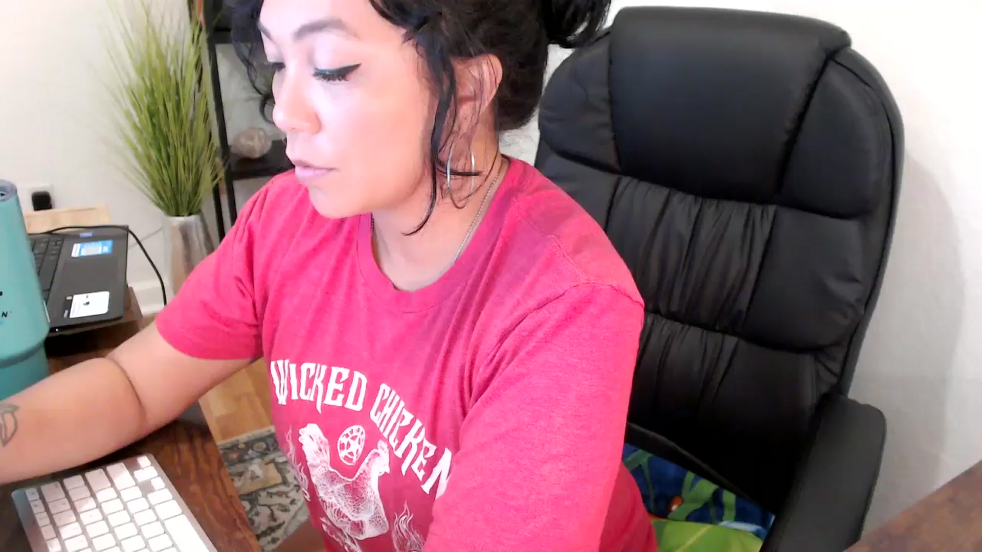 Gallery image thumbnail from MickaylaMinx's myfreecams stream on, 11/05/2024, 16:20 image 1 of 20
