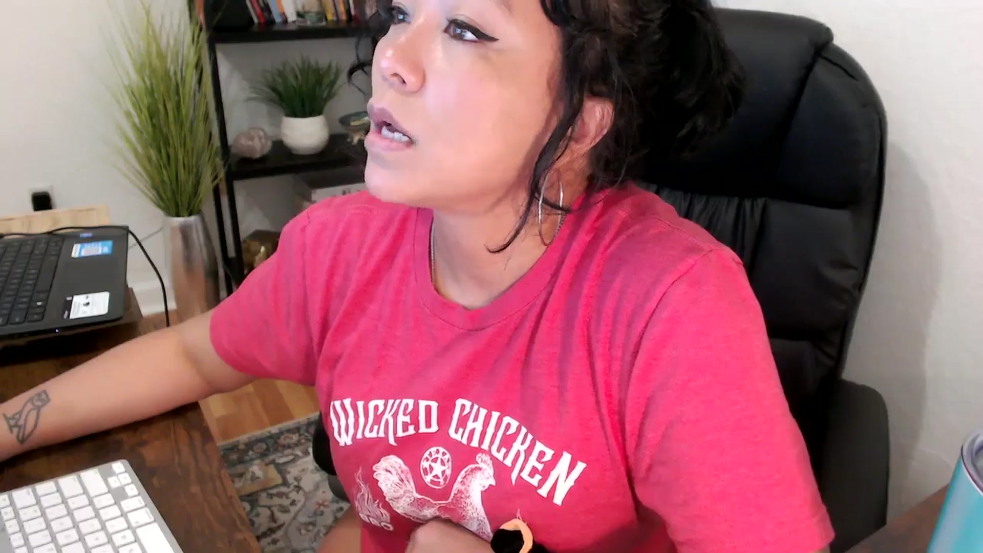 Gallery image thumbnail from MickaylaMinx's myfreecams stream on, 11/05/2024, 16:20 image 14 of 20
