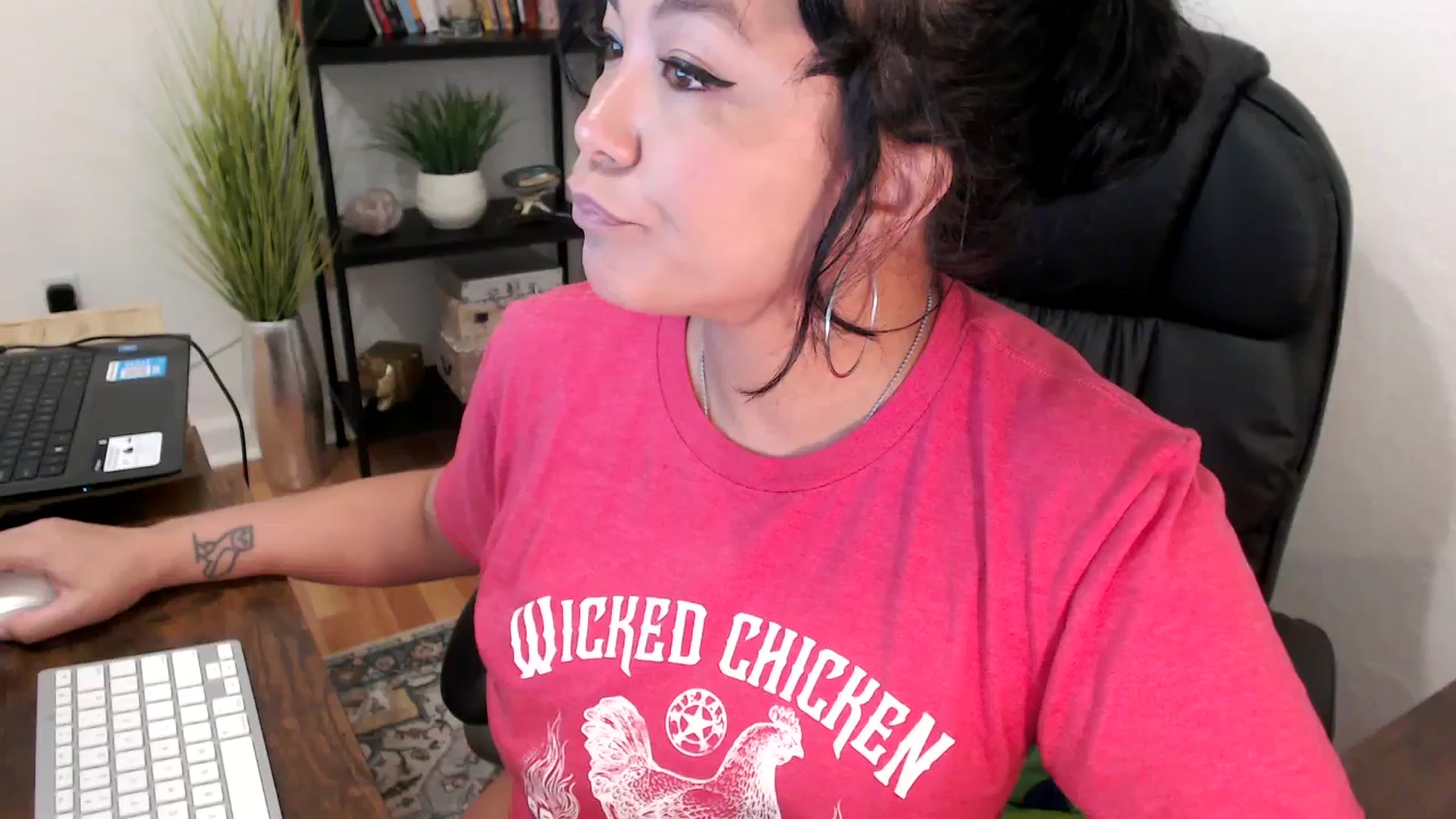 Gallery image thumbnail from MickaylaMinx's myfreecams stream on, 11/05/2024, 16:49 image 6 of 20