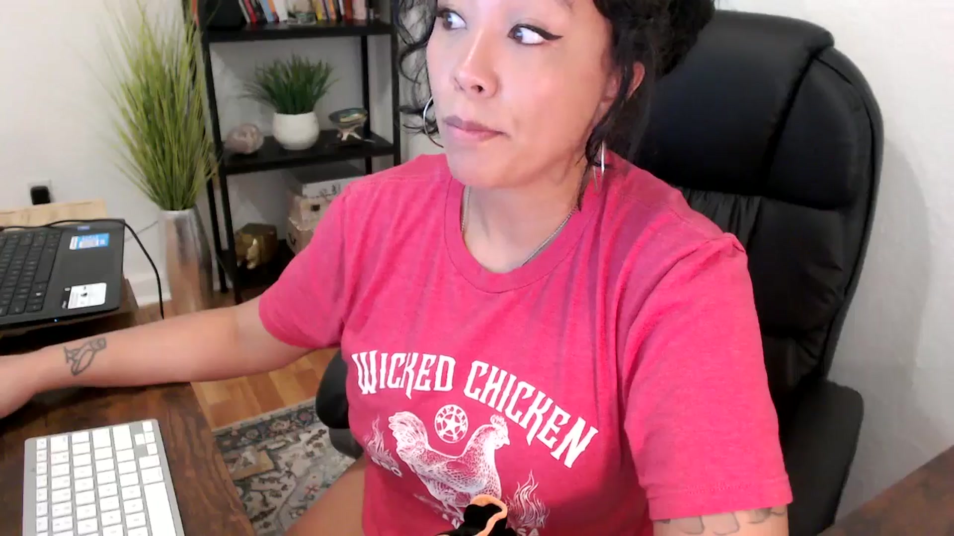 Gallery image thumbnail from MickaylaMinx's myfreecams stream on, 11/05/2024, 17:01 image 10 of 20