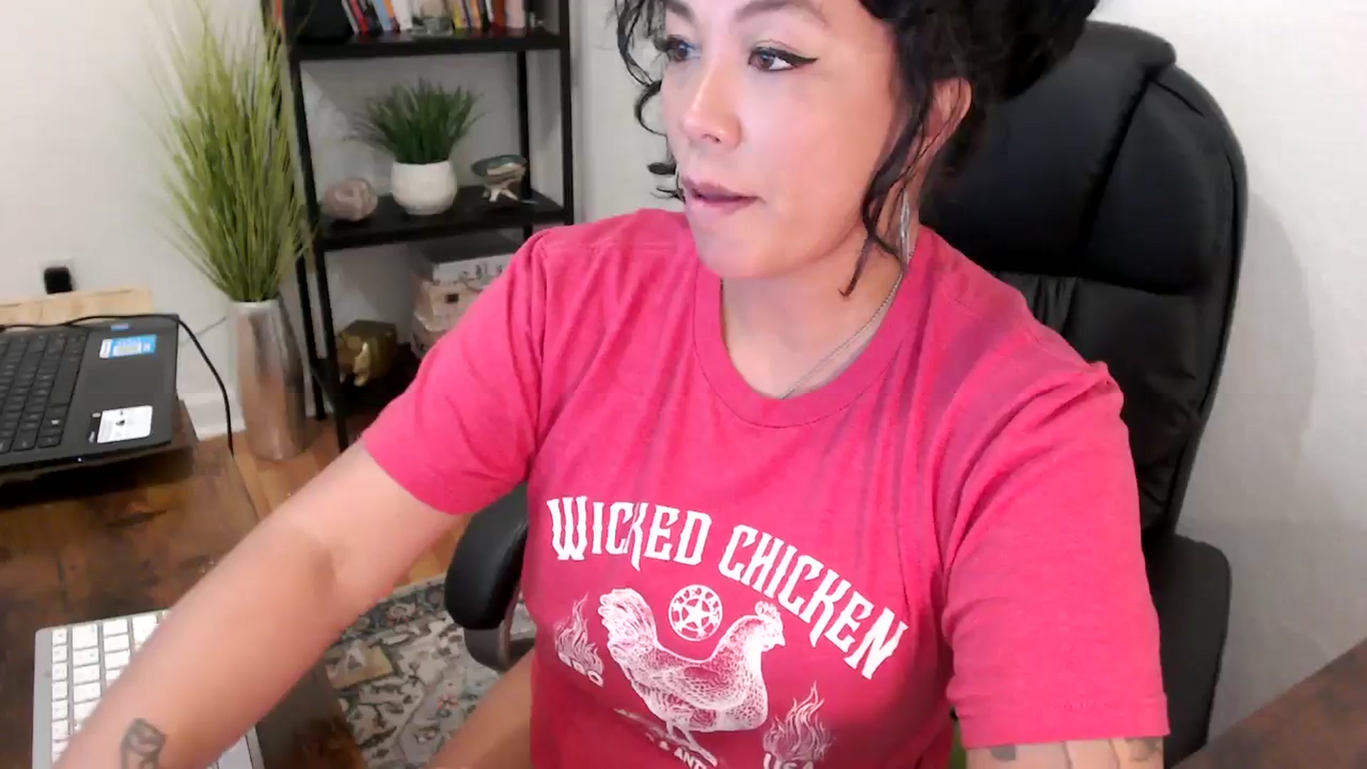 Gallery image thumbnail from MickaylaMinx's myfreecams stream on, 11/05/2024, 17:01 image 9 of 20