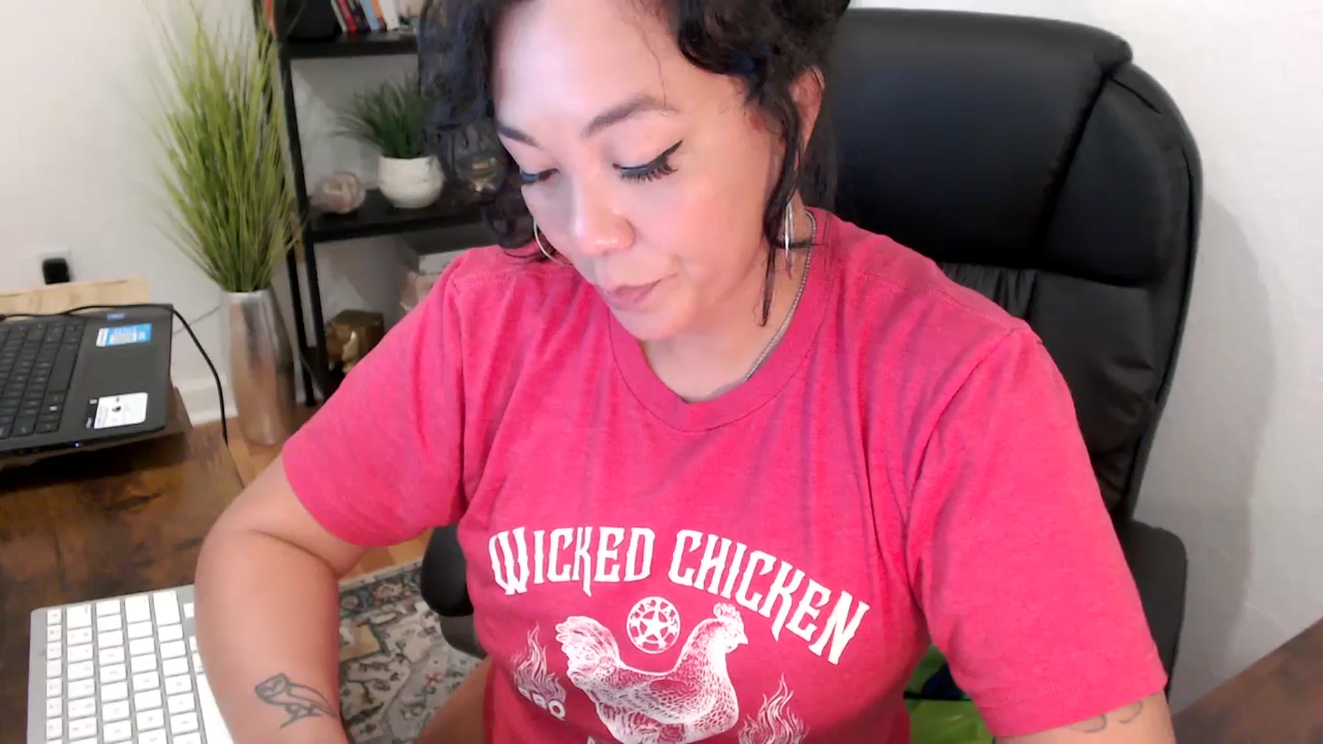 Gallery image thumbnail from MickaylaMinx's myfreecams stream on, 11/05/2024, 17:01 image 13 of 20