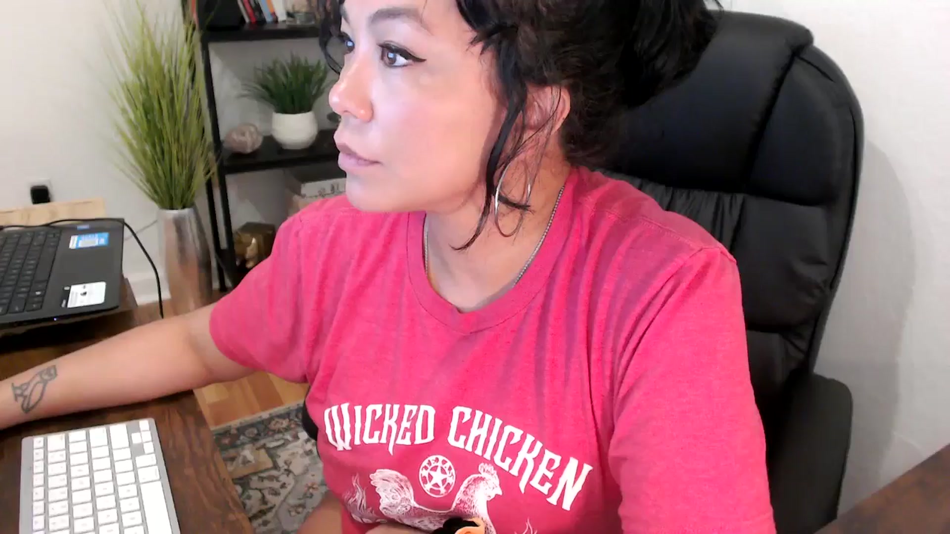 Gallery image thumbnail from MickaylaMinx's myfreecams stream on, 11/05/2024, 17:01 image 14 of 20