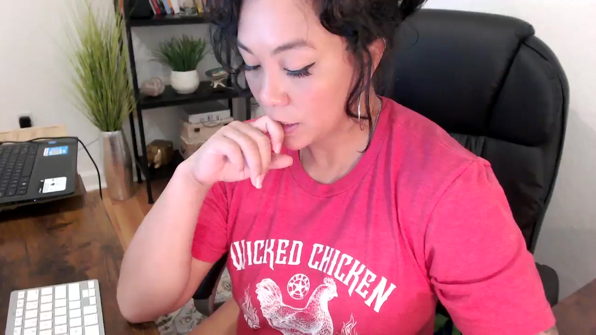 Gallery image thumbnail from MickaylaMinx's myfreecams stream on, 11/05/2024, 17:17 image 15 of 20