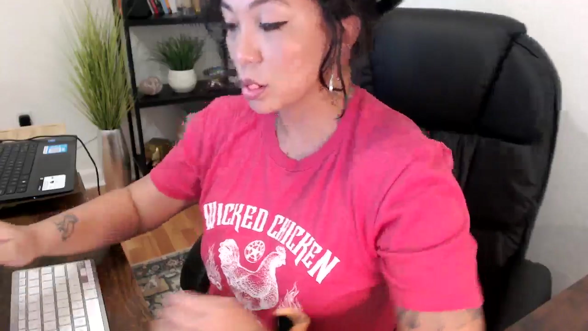Gallery image thumbnail from MickaylaMinx's myfreecams stream on, 11/05/2024, 17:17 image 5 of 20