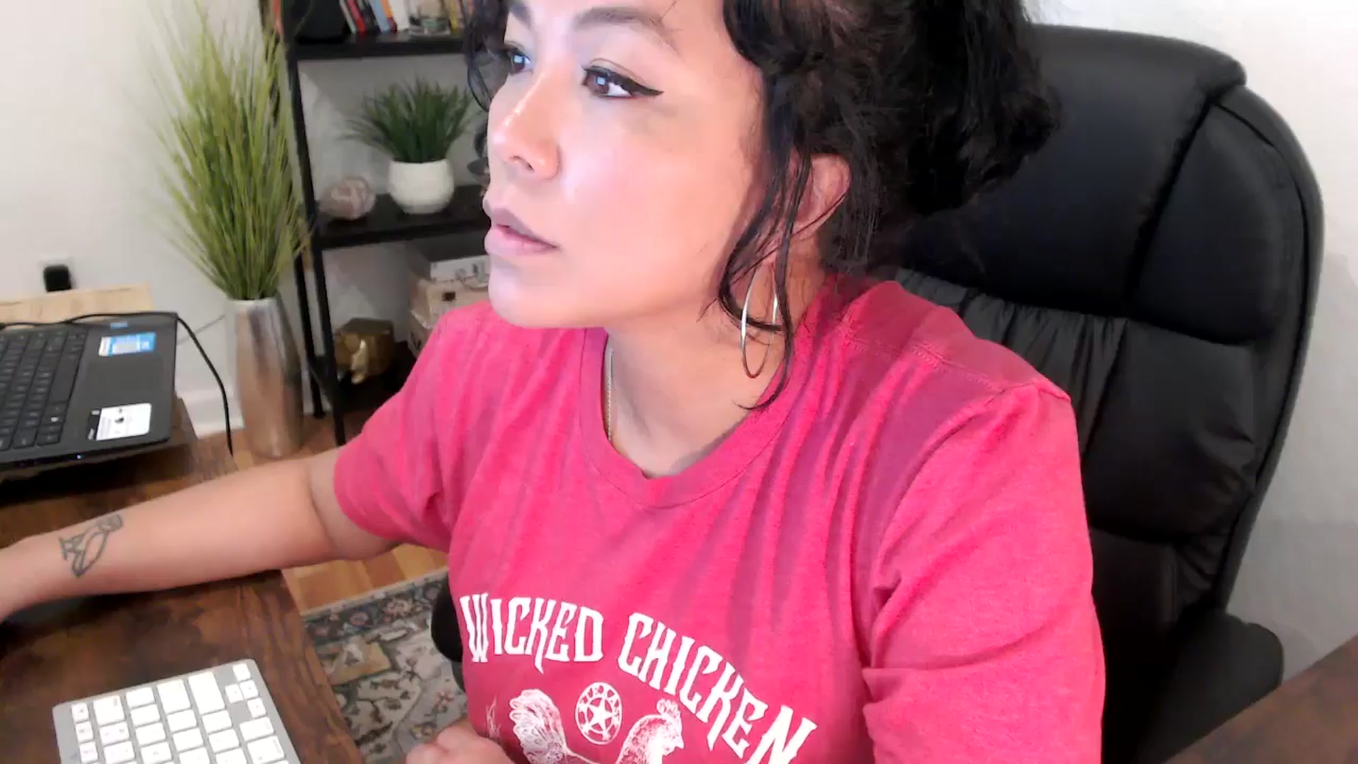 Gallery image thumbnail from MickaylaMinx's myfreecams stream on, 11/05/2024, 17:17 image 9 of 20