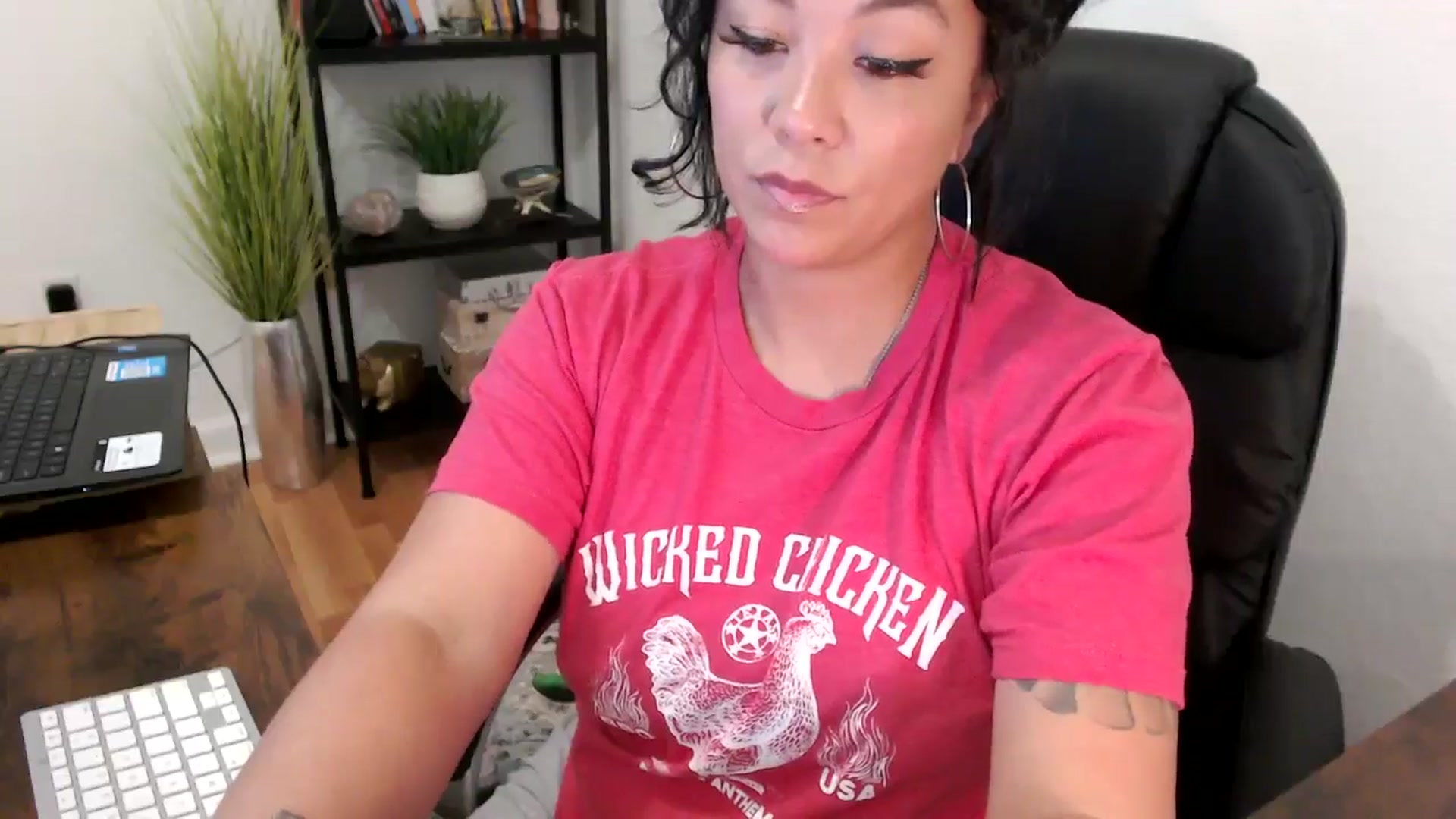 Gallery image thumbnail from MickaylaMinx's myfreecams stream on, 11/05/2024, 17:36 image 6 of 20