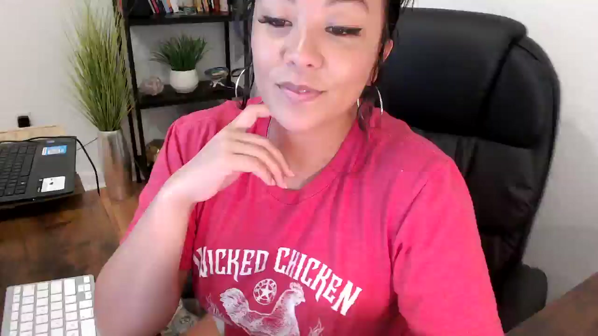 Gallery image thumbnail from MickaylaMinx's myfreecams stream on, 11/05/2024, 18:54 image 3 of 20