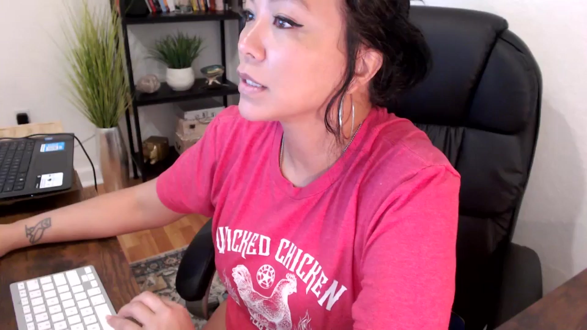 Gallery image thumbnail from MickaylaMinx's myfreecams stream on, 11/05/2024, 18:54 image 17 of 20