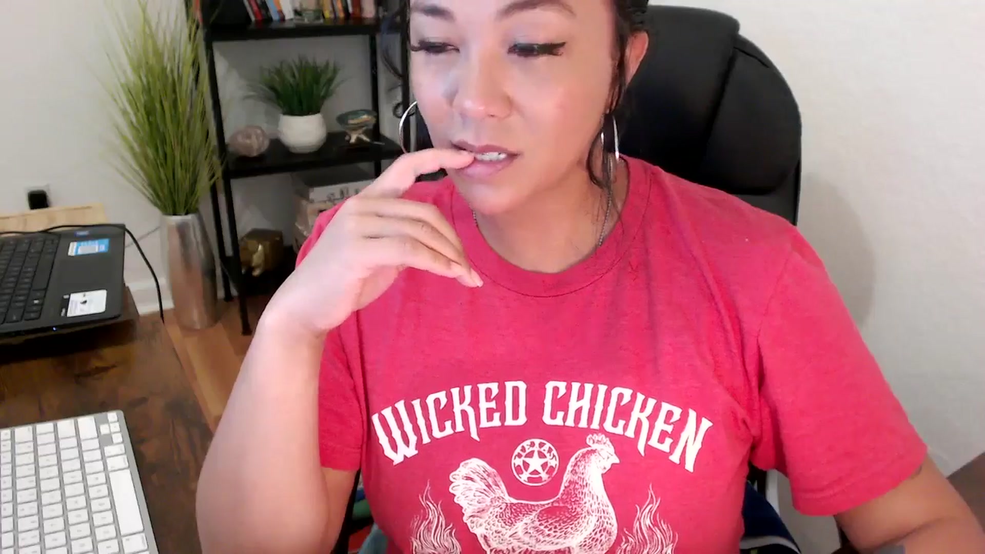 Gallery image thumbnail from MickaylaMinx's myfreecams stream on, 11/05/2024, 18:54 image 7 of 20