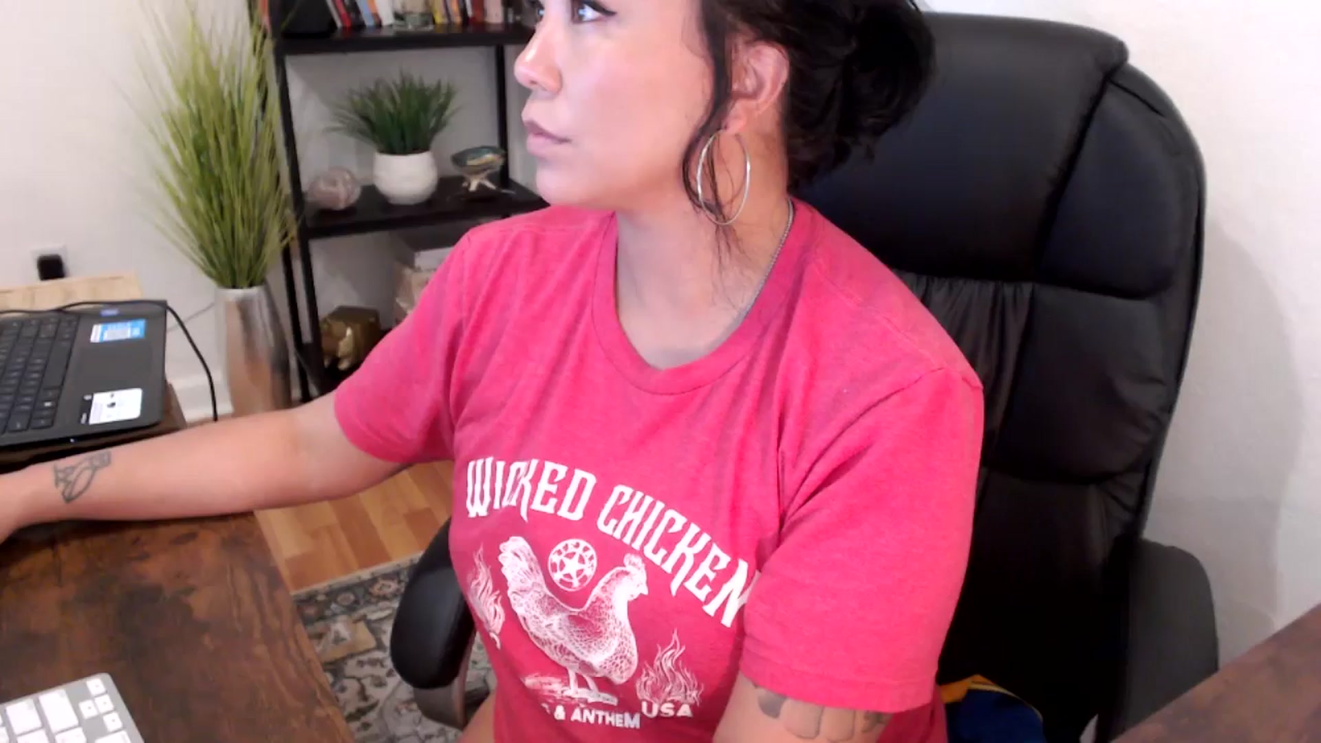 Gallery image thumbnail from MickaylaMinx's myfreecams stream on, 11/05/2024, 18:54 image 18 of 20