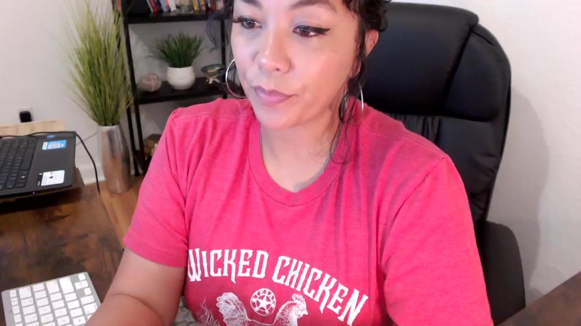 Gallery image thumbnail from MickaylaMinx's myfreecams stream on, 11/05/2024, 19:40 image 4 of 20