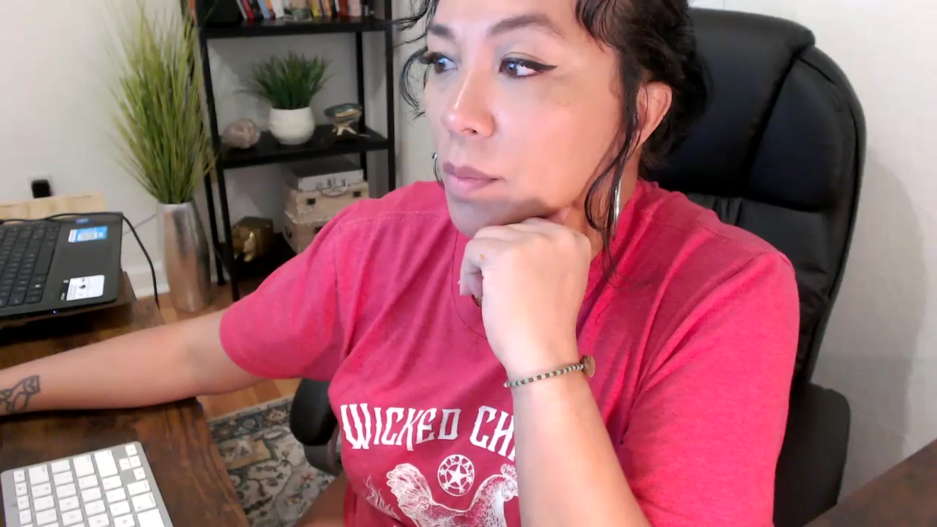 Gallery image thumbnail from MickaylaMinx's myfreecams stream on, 11/05/2024, 19:40 image 9 of 20