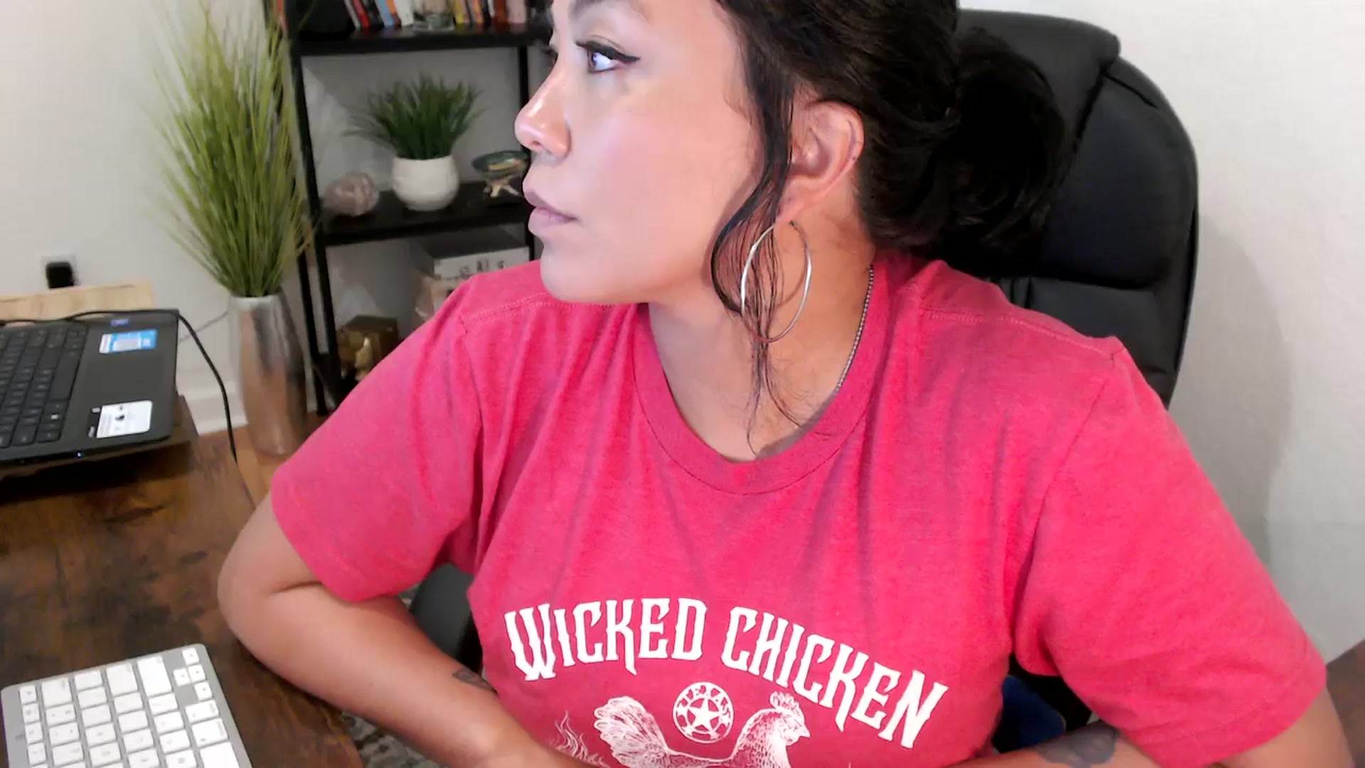 Gallery image thumbnail from MickaylaMinx's myfreecams stream on, 11/05/2024, 19:40 image 17 of 20
