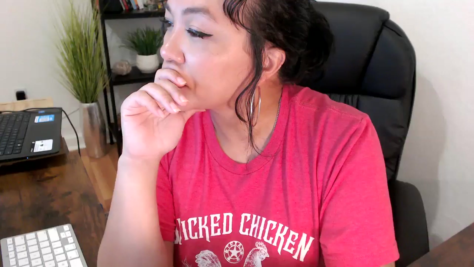Gallery image thumbnail from MickaylaMinx's myfreecams stream on, 11/05/2024, 19:40 image 10 of 20