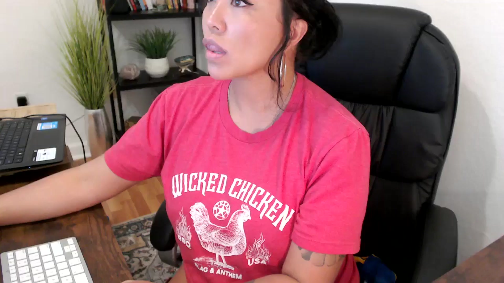 Gallery image thumbnail from MickaylaMinx's myfreecams stream on, 11/05/2024, 19:40 image 16 of 20