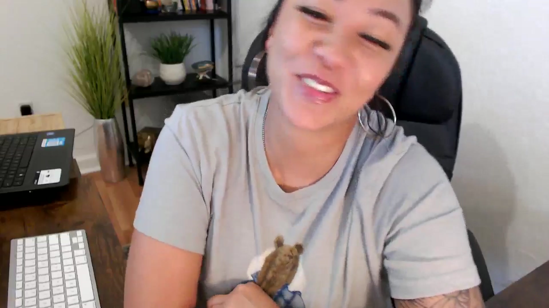 Gallery image thumbnail from MickaylaMinx's myfreecams stream on, 11/06/2024, 16:48 image 4 of 20