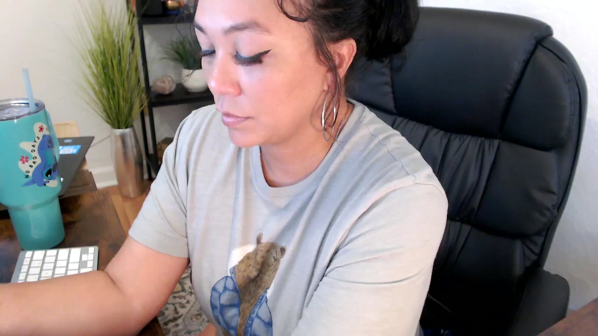 Gallery image thumbnail from MickaylaMinx's myfreecams stream on, 11/06/2024, 18:02 image 5 of 20