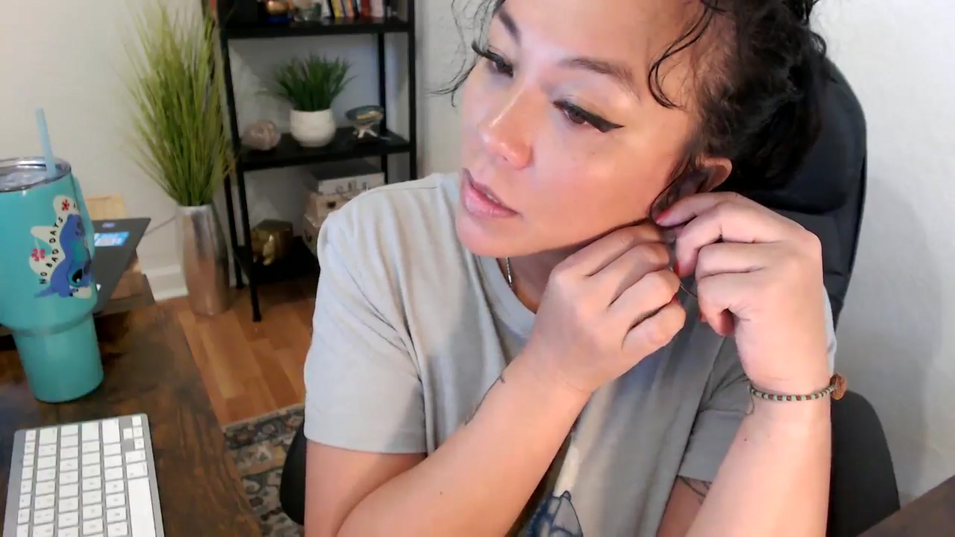 Gallery image thumbnail from MickaylaMinx's myfreecams stream on, 11/06/2024, 18:02 image 13 of 20