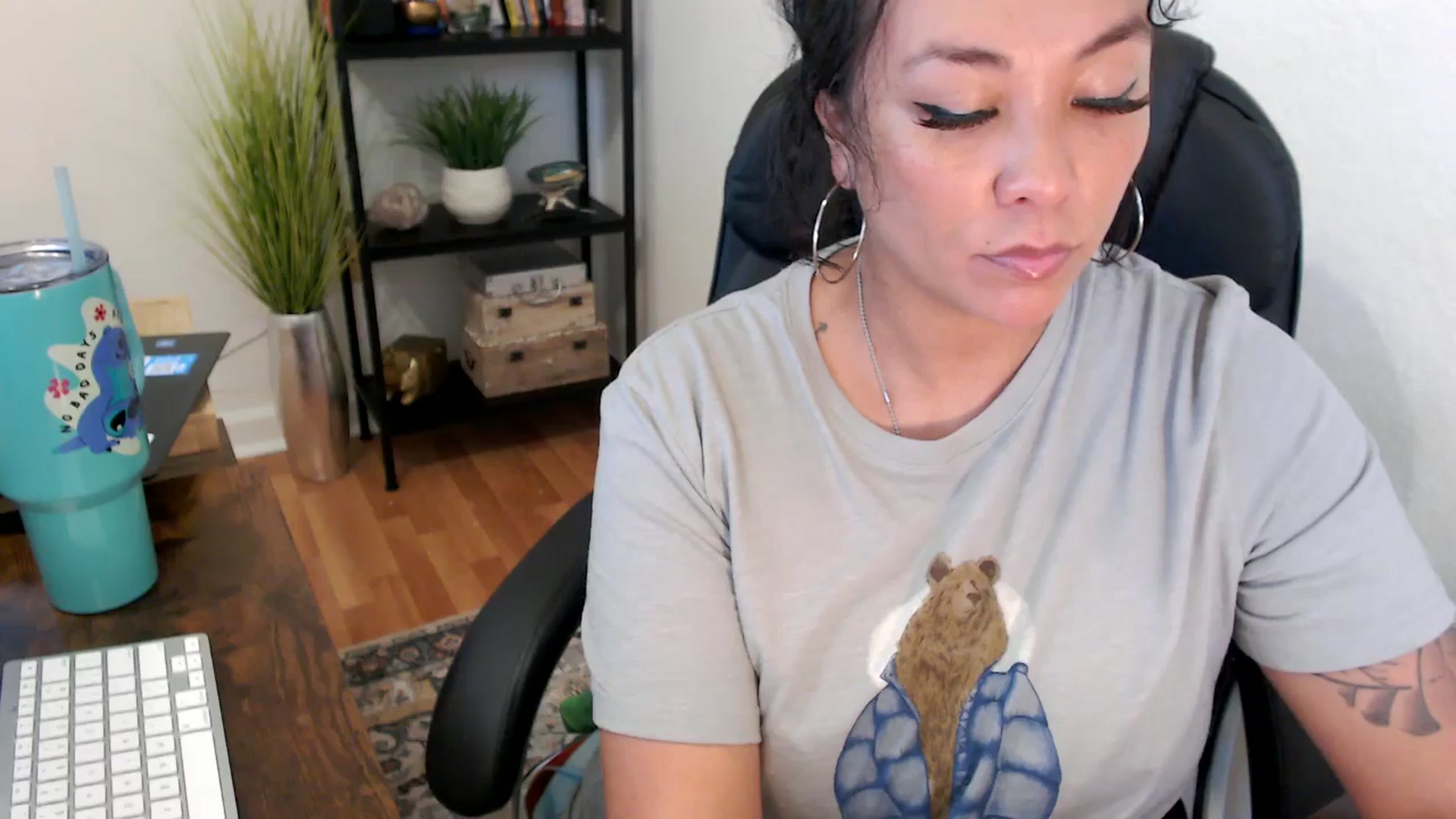Gallery image thumbnail from MickaylaMinx's myfreecams stream on, 11/06/2024, 18:02 image 18 of 20