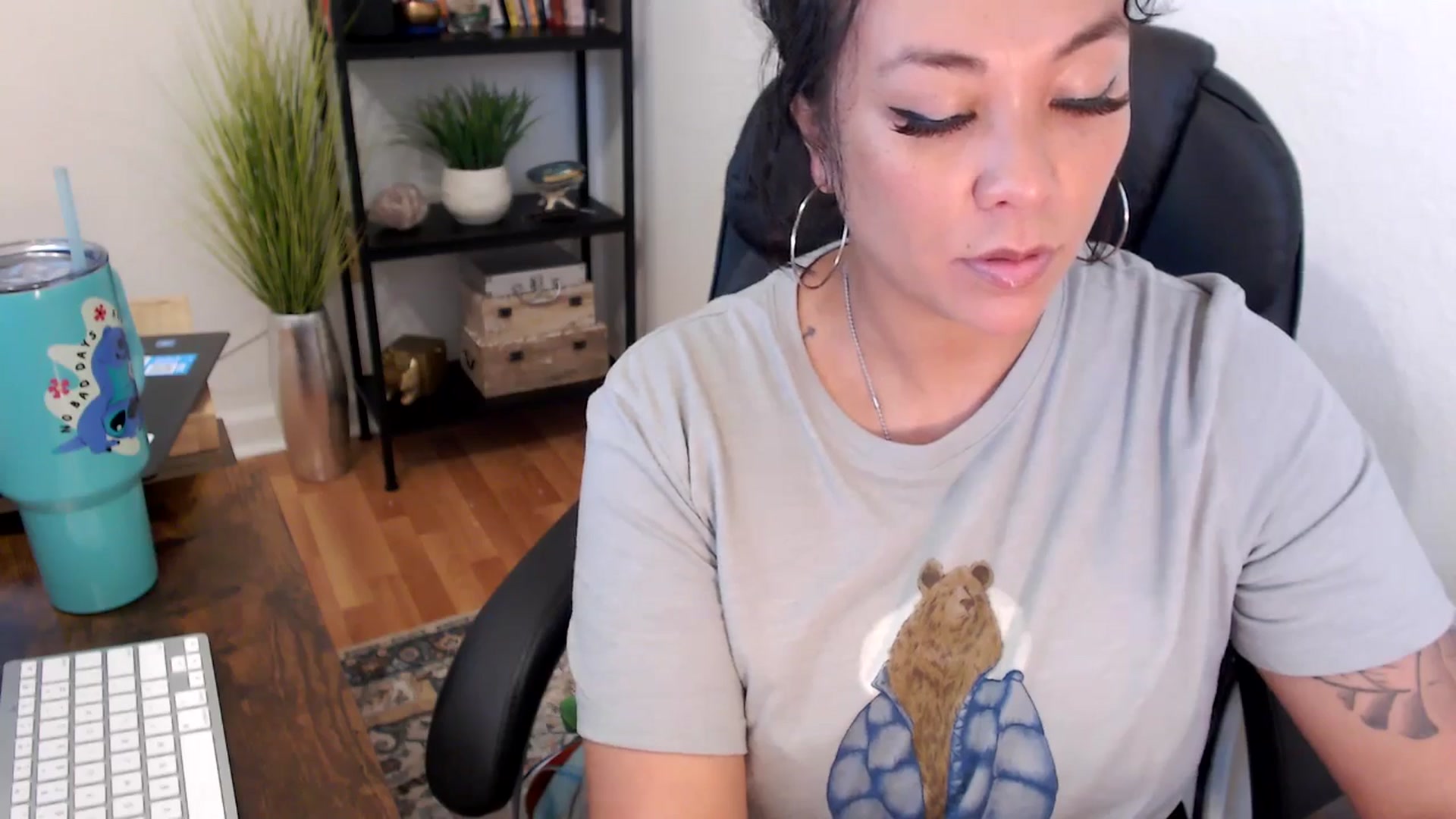 Gallery image thumbnail from MickaylaMinx's myfreecams stream on, 11/06/2024, 18:02 image 17 of 20