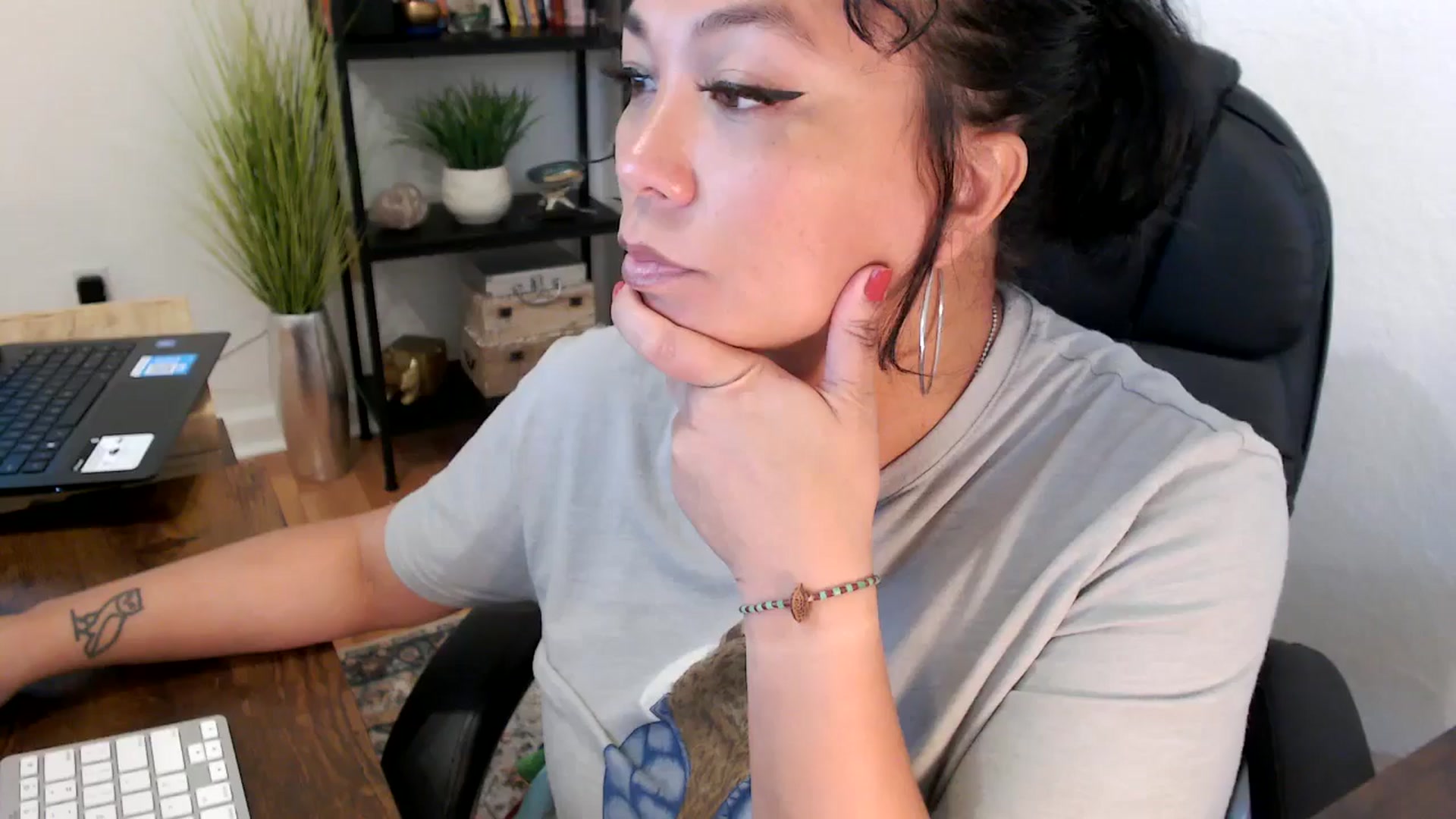 Gallery image thumbnail from MickaylaMinx's myfreecams stream on, 11/06/2024, 18:34 image 10 of 20