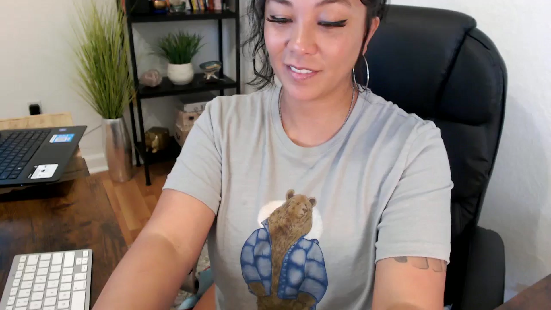 Gallery image thumbnail from MickaylaMinx's myfreecams stream on, 11/06/2024, 19:05 image 12 of 20