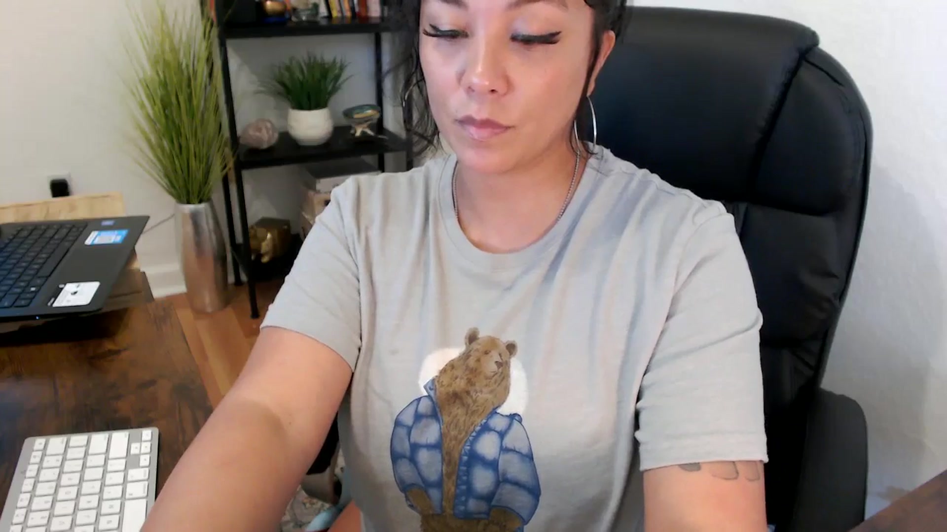 Gallery image thumbnail from MickaylaMinx's myfreecams stream on, 11/06/2024, 19:05 image 9 of 20