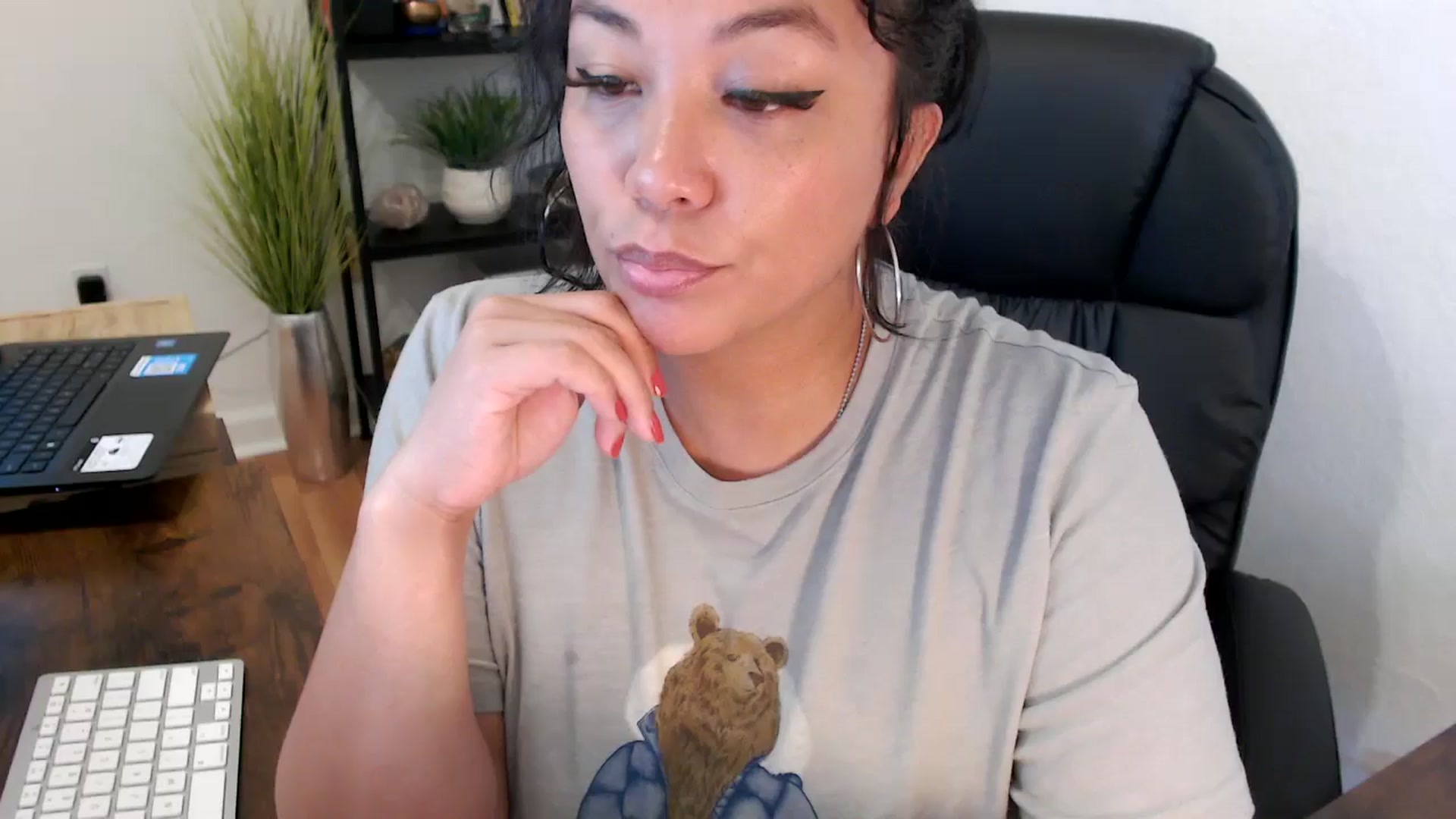 Gallery image thumbnail from MickaylaMinx's myfreecams stream on, 11/06/2024, 19:05 image 7 of 20