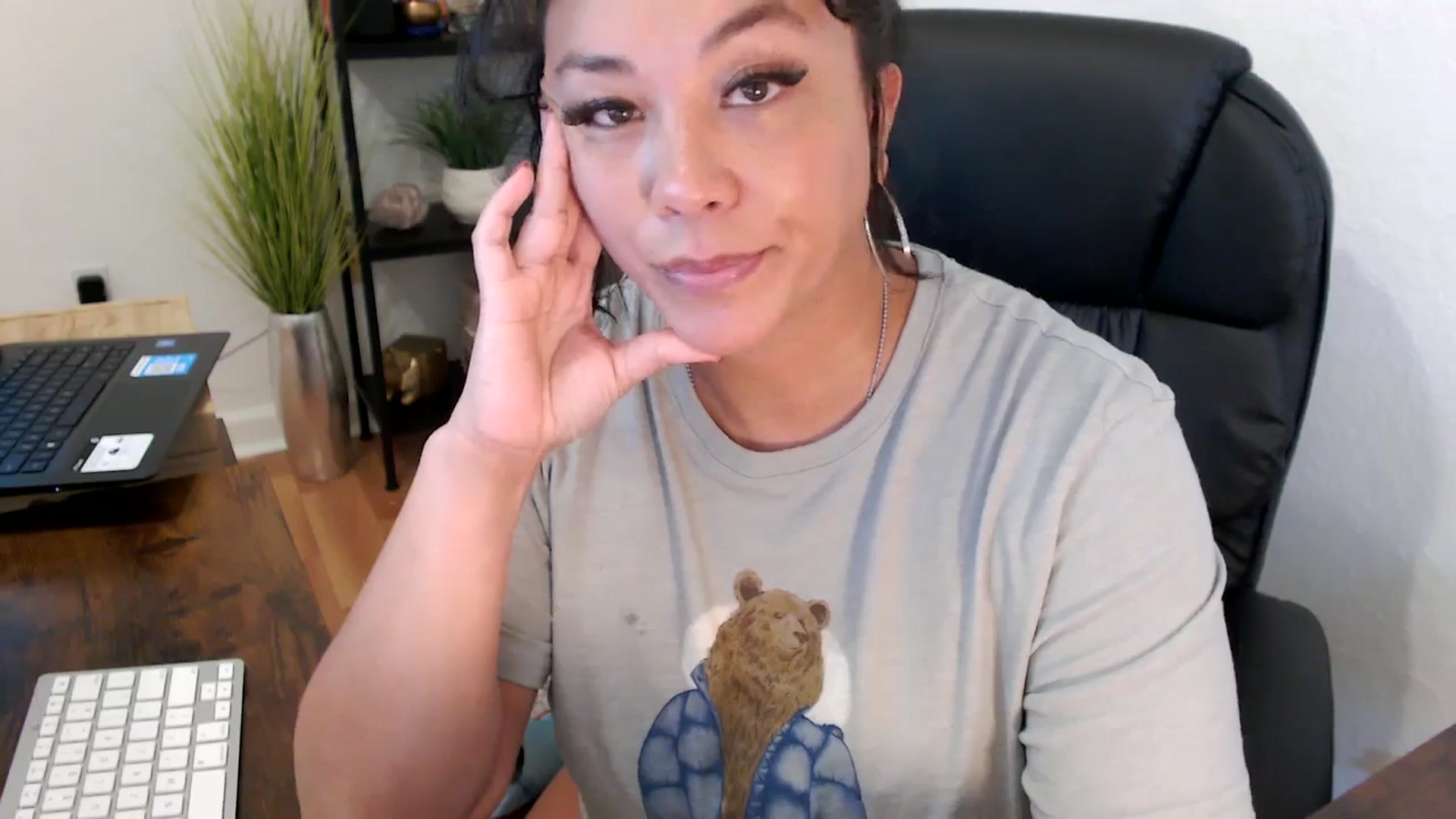 Gallery image thumbnail from MickaylaMinx's myfreecams stream on, 11/06/2024, 19:05 image 2 of 20