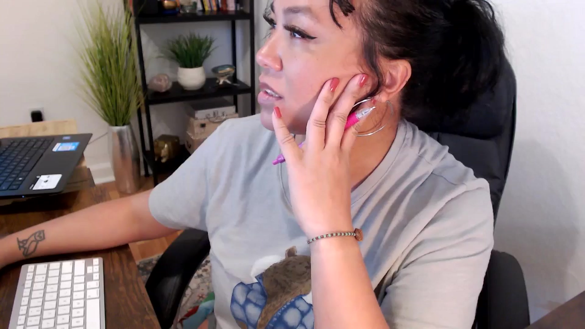 Gallery image thumbnail from MickaylaMinx's myfreecams stream on, 11/06/2024, 19:33 image 8 of 20