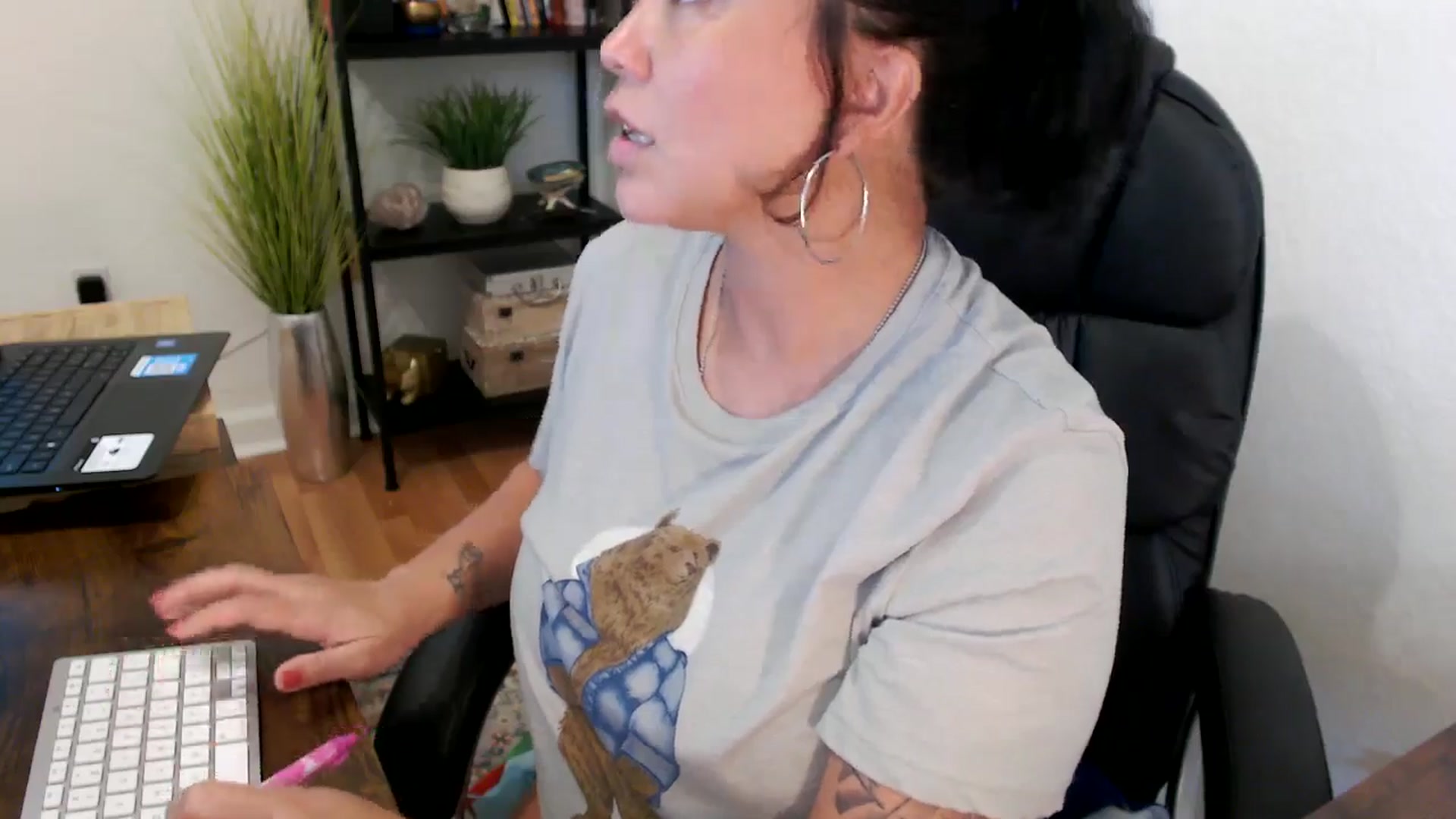 Gallery image thumbnail from MickaylaMinx's myfreecams stream on, 11/06/2024, 19:33 image 10 of 20