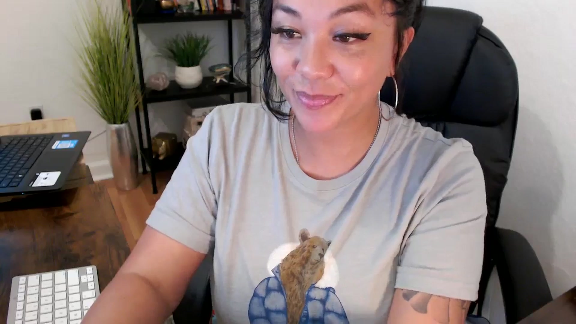 Gallery image thumbnail from MickaylaMinx's myfreecams stream on, 11/06/2024, 20:13 image 11 of 20