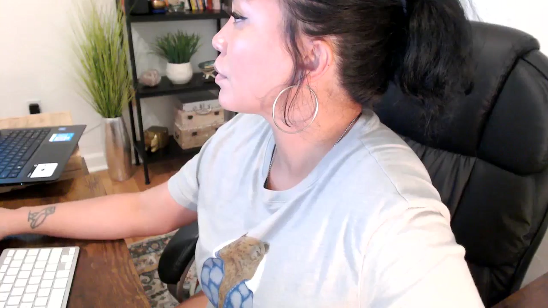 Gallery image thumbnail from MickaylaMinx's myfreecams stream on, 11/06/2024, 21:20 image 18 of 20