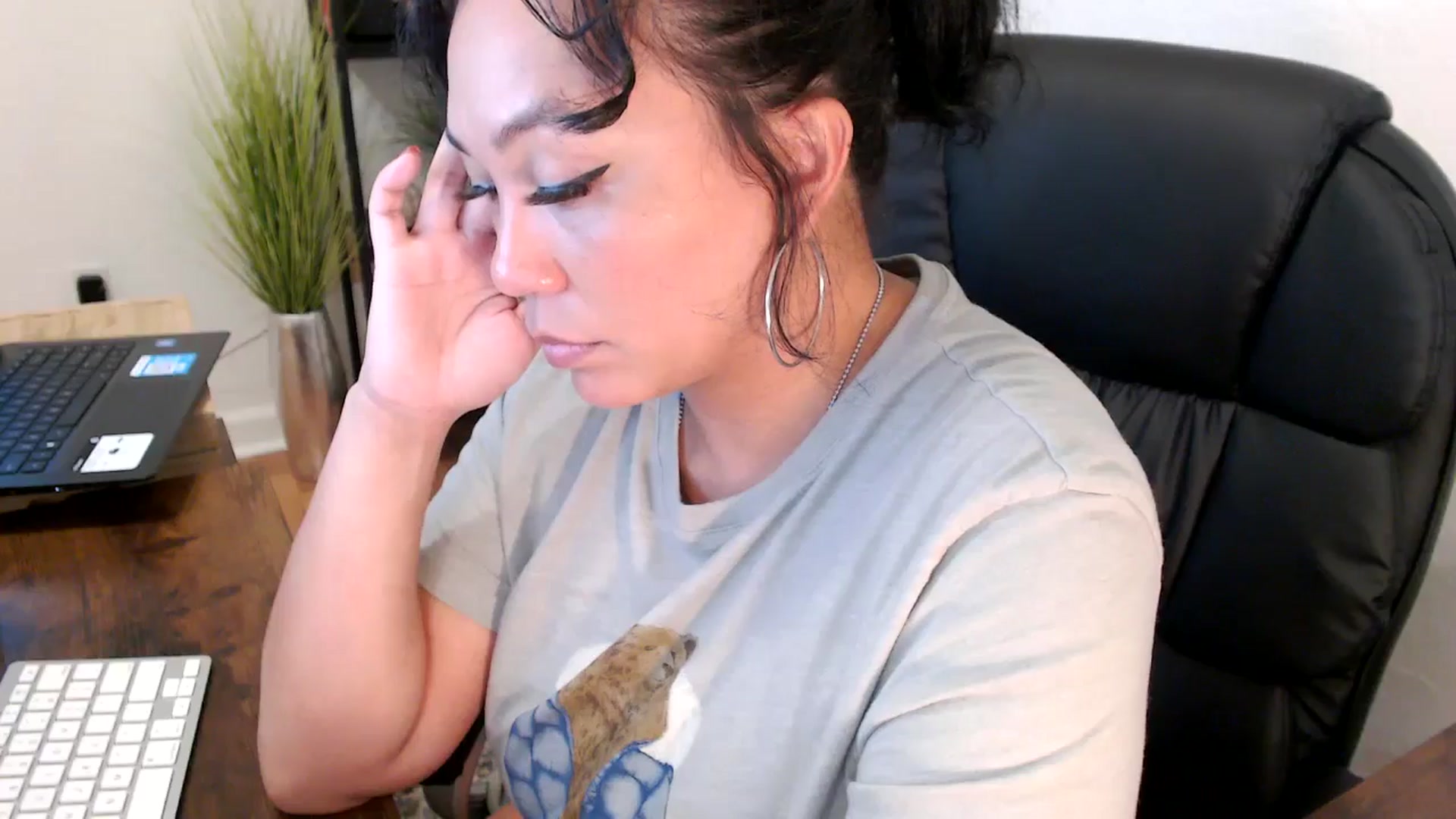 Gallery image thumbnail from MickaylaMinx's myfreecams stream on, 11/06/2024, 21:20 image 7 of 20