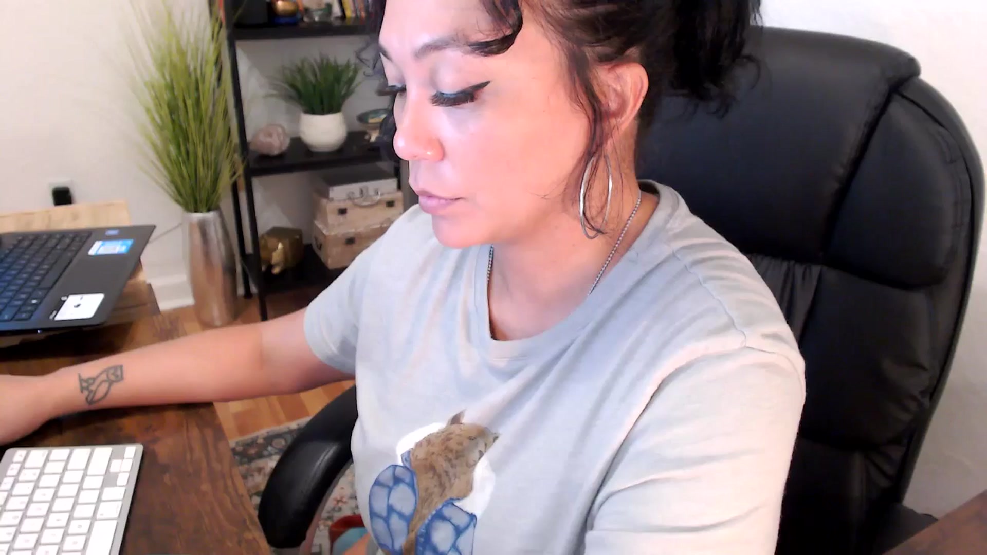 Gallery image thumbnail from MickaylaMinx's myfreecams stream on, 11/06/2024, 21:20 image 6 of 20