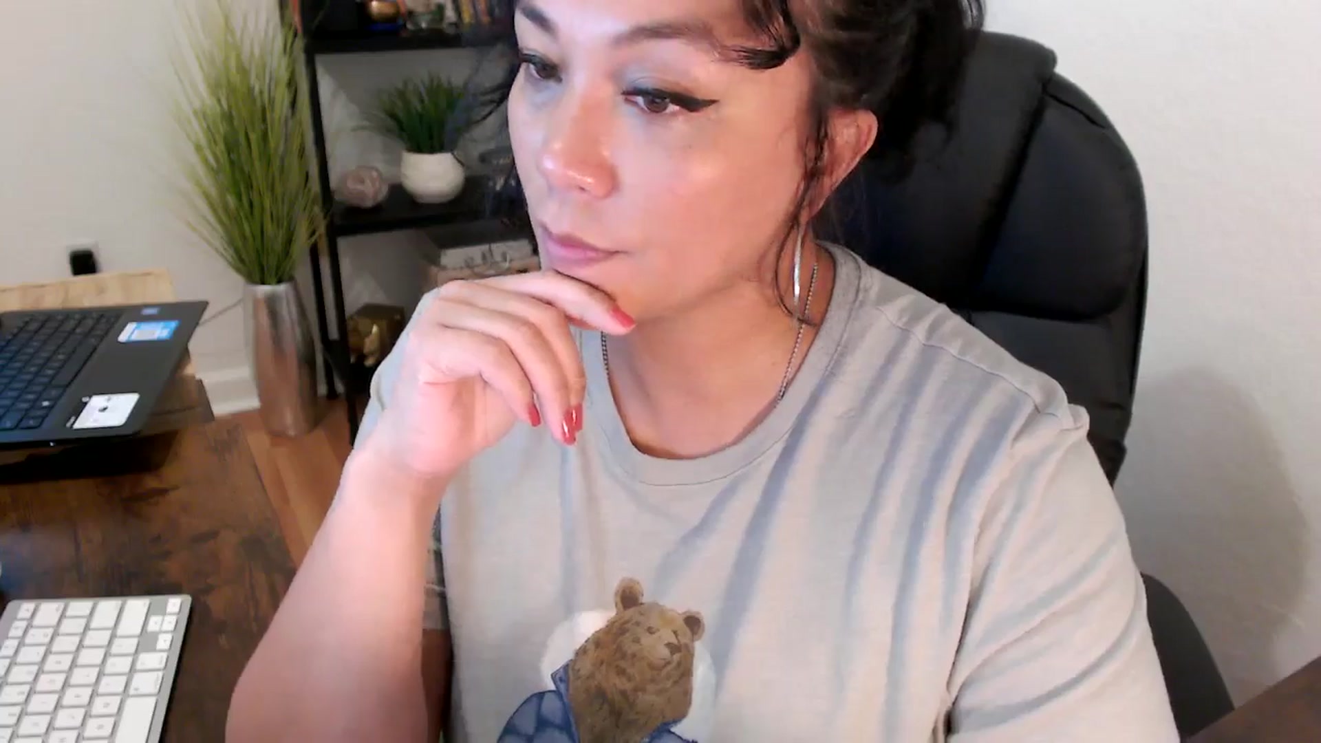 Gallery image thumbnail from MickaylaMinx's myfreecams stream on, 11/06/2024, 21:20 image 17 of 20