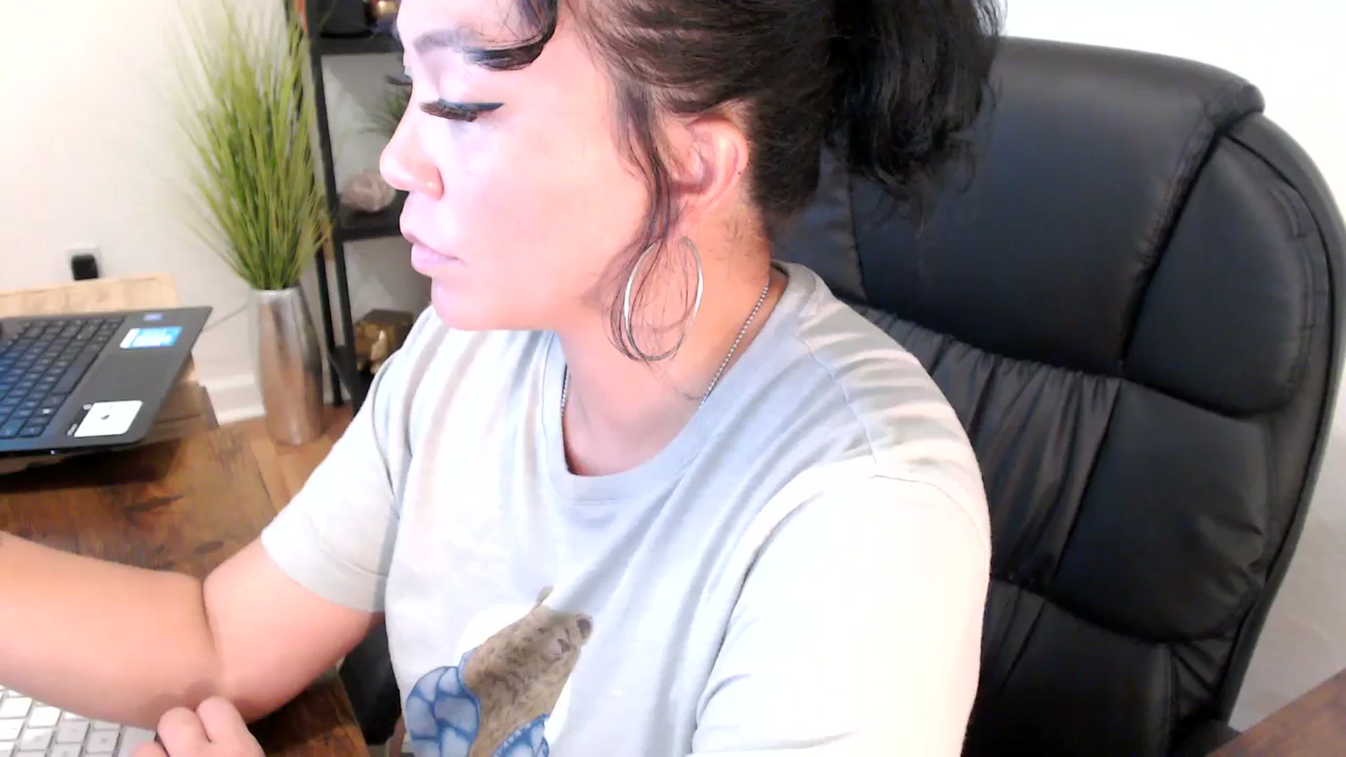 Gallery image thumbnail from MickaylaMinx's myfreecams stream on, 11/06/2024, 21:20 image 1 of 20