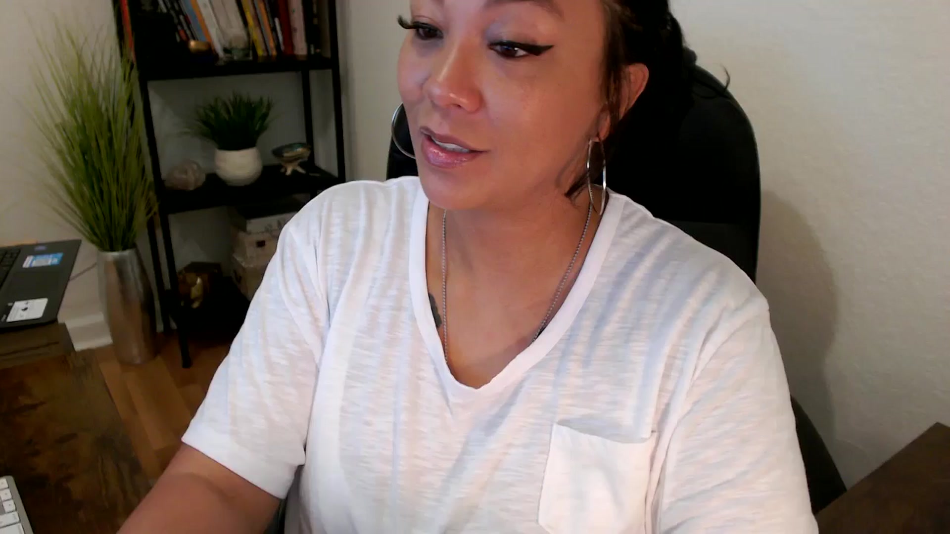 Gallery image thumbnail from MickaylaMinx's myfreecams stream on, 11/07/2024, 15:43 image 4 of 20