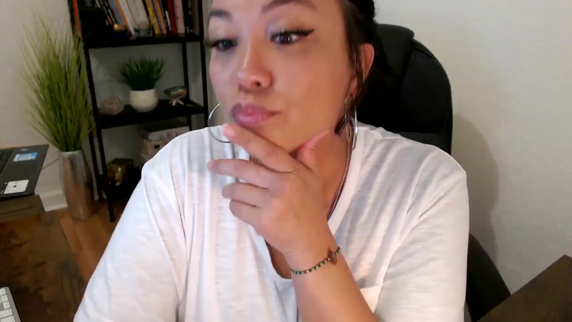 Gallery image thumbnail from MickaylaMinx's myfreecams stream on, 11/07/2024, 15:43 image 11 of 20