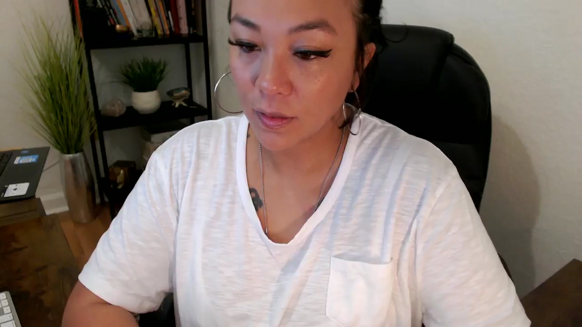 Gallery image thumbnail from MickaylaMinx's myfreecams stream on, 11/07/2024, 15:43 image 8 of 20