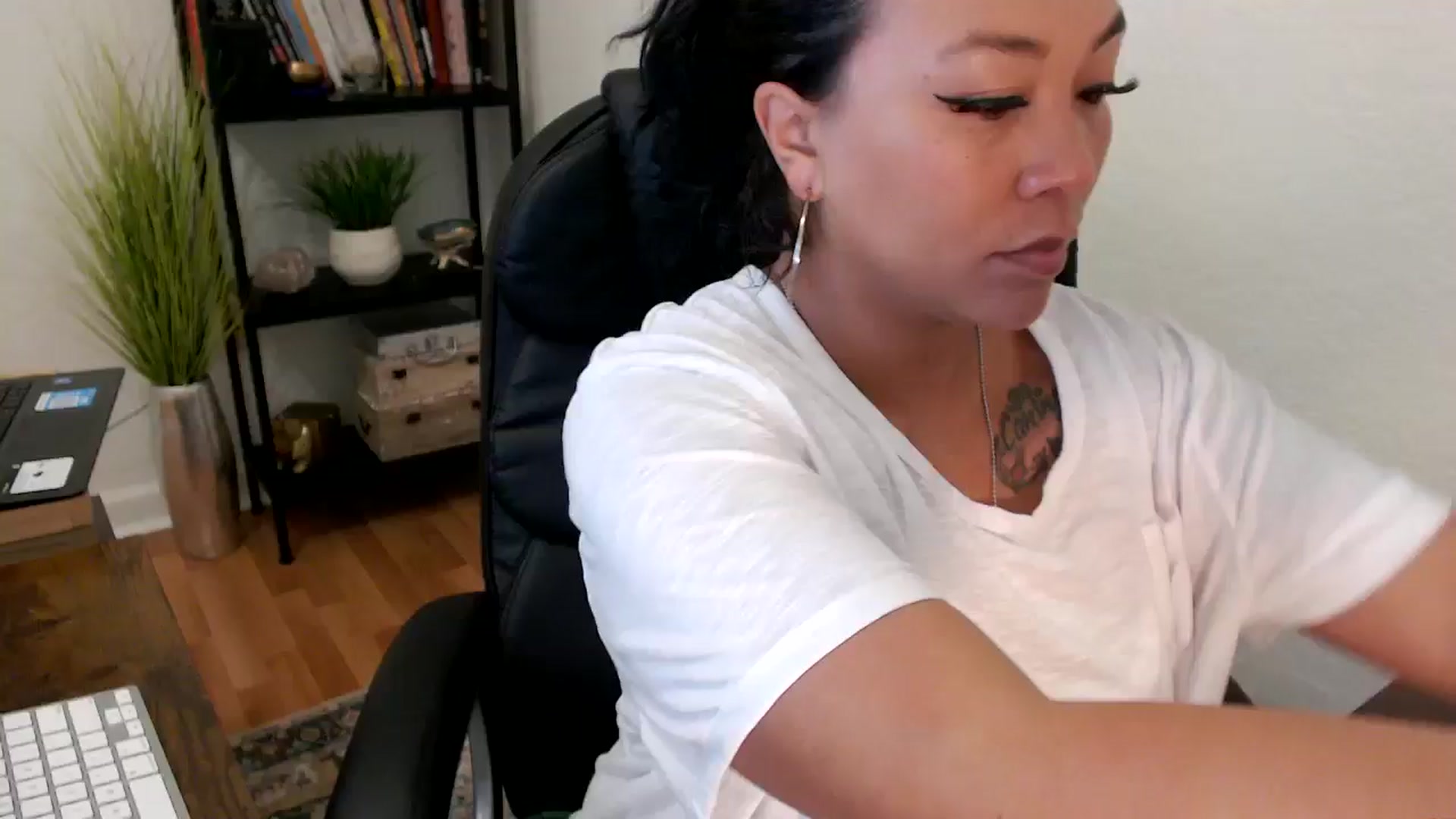 Gallery image thumbnail from MickaylaMinx's myfreecams stream on, 11/07/2024, 16:16 image 1 of 20